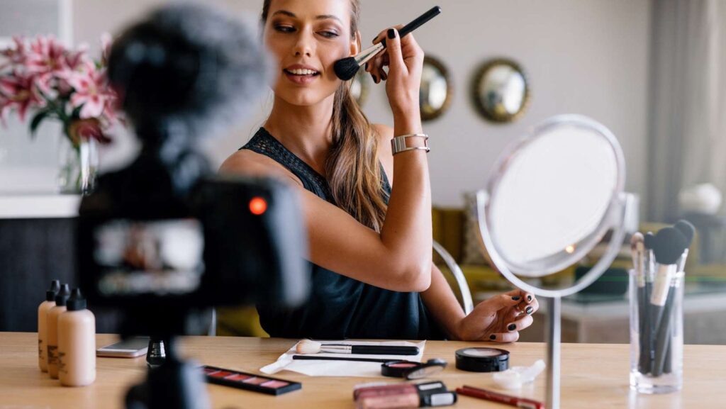 Formation présentation personnelle - Personnel hôtelier avec tenue et apparence professionnelles